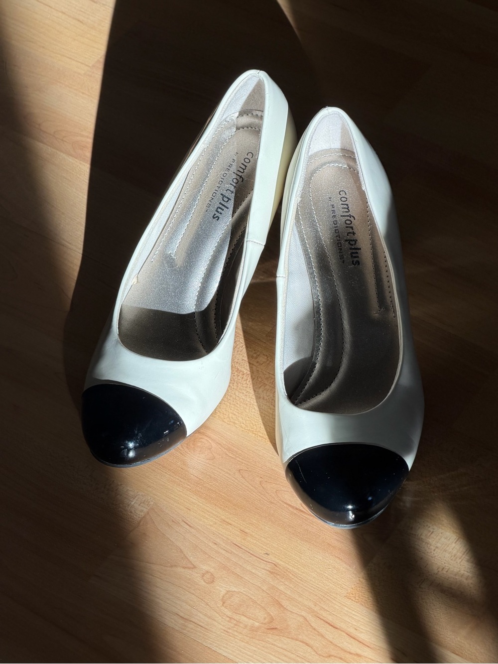 comfort plus by Predictions White Pumps with Black Cap Toe Detail. Chanel style